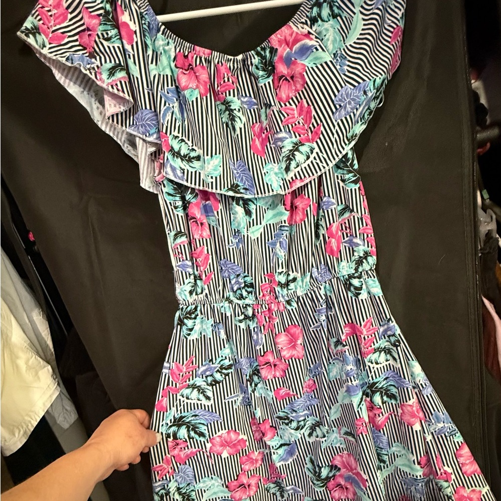 Floral Striped Ruffle Romper - Picture 4 of 5